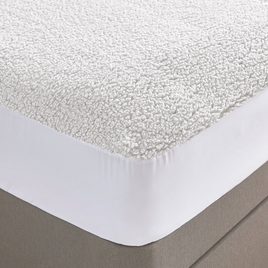 Silentnight Fleecy Mattress Protector with Skirt