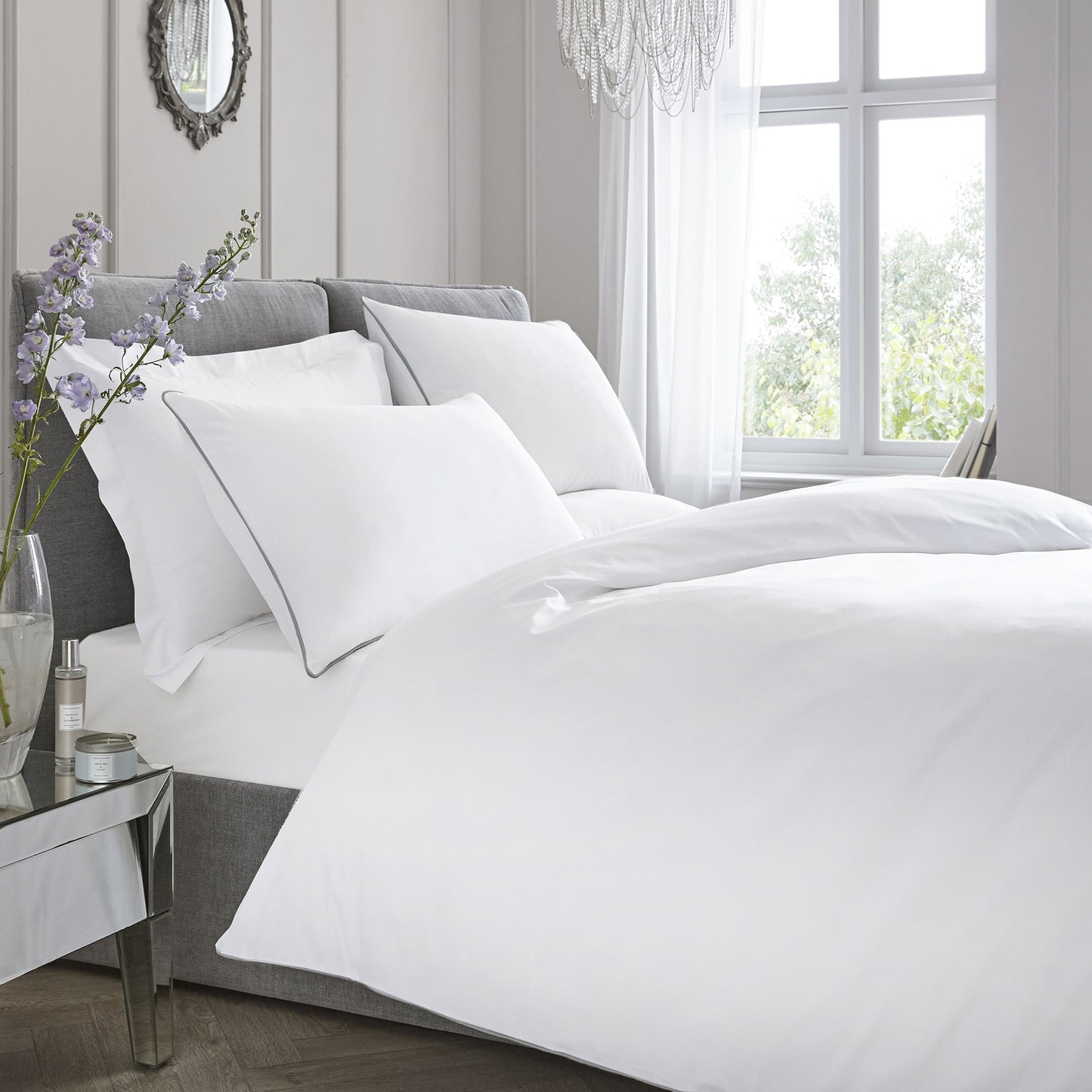 Appletree Boutique Piped White Duvet Cover Set