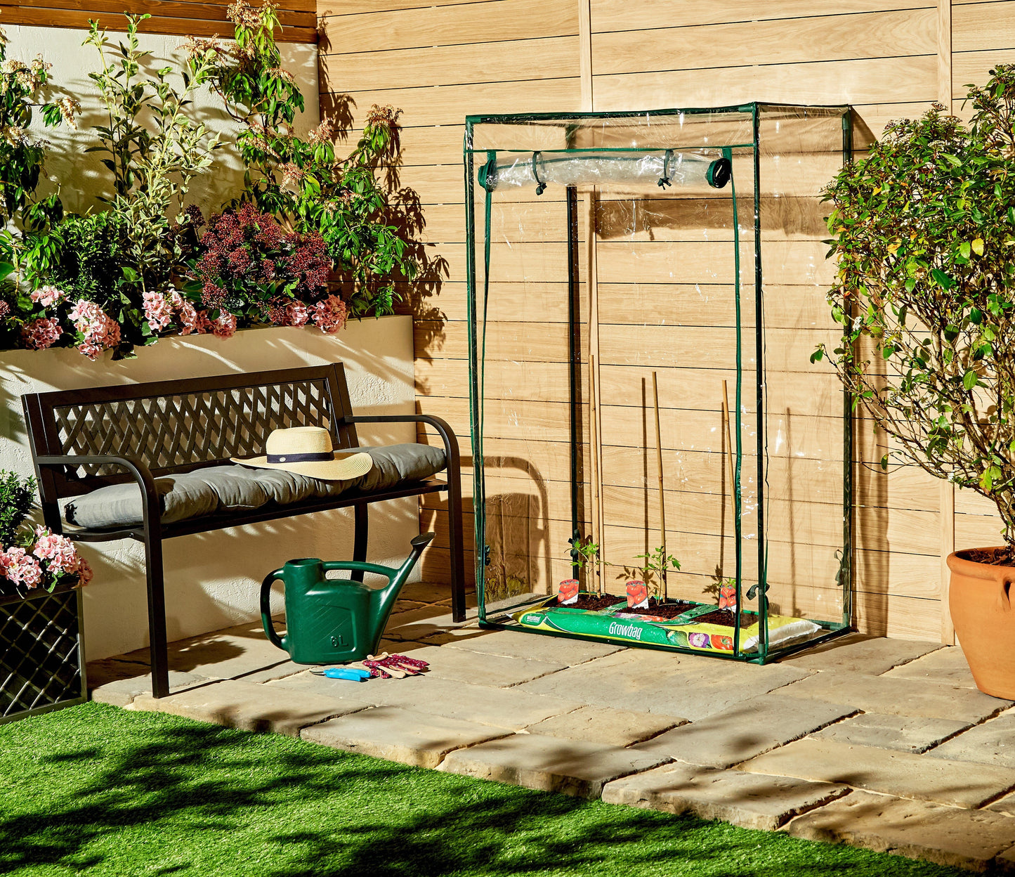 Outmore Basic Greenhouse