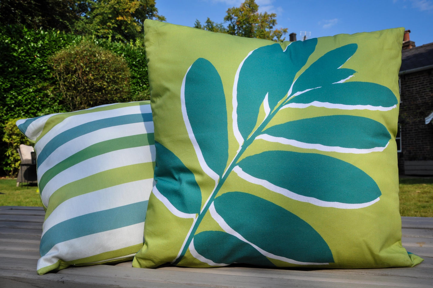 Fusion Green Leaf Print Filled Outdoor Cushion