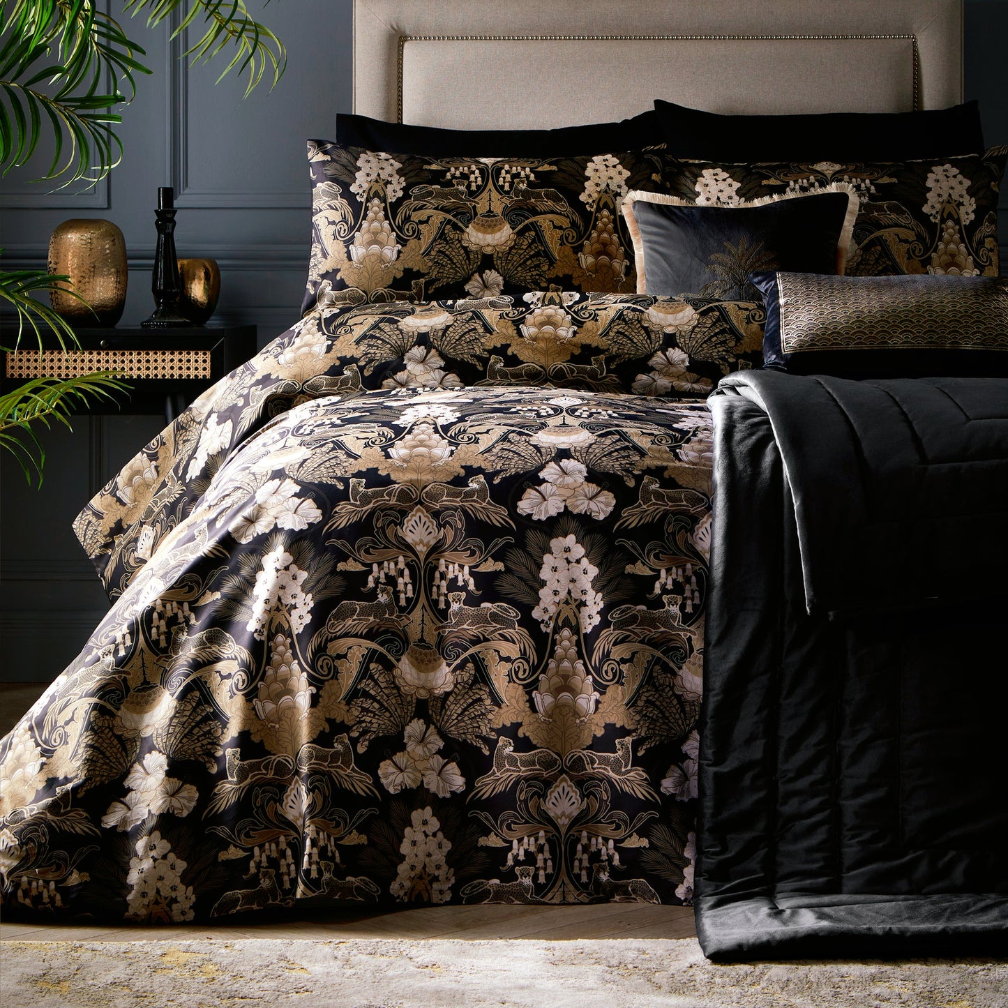 Laurence Llewelyn-Bowen Black and Gold Suburban Jungle Duvet Cover Set