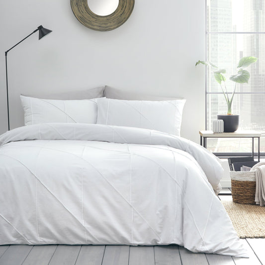 Serene Diamond White Slant/Dart Duvet Cover Set