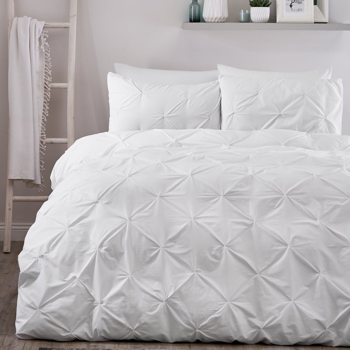 Serene Lara White Duvet Cover Set