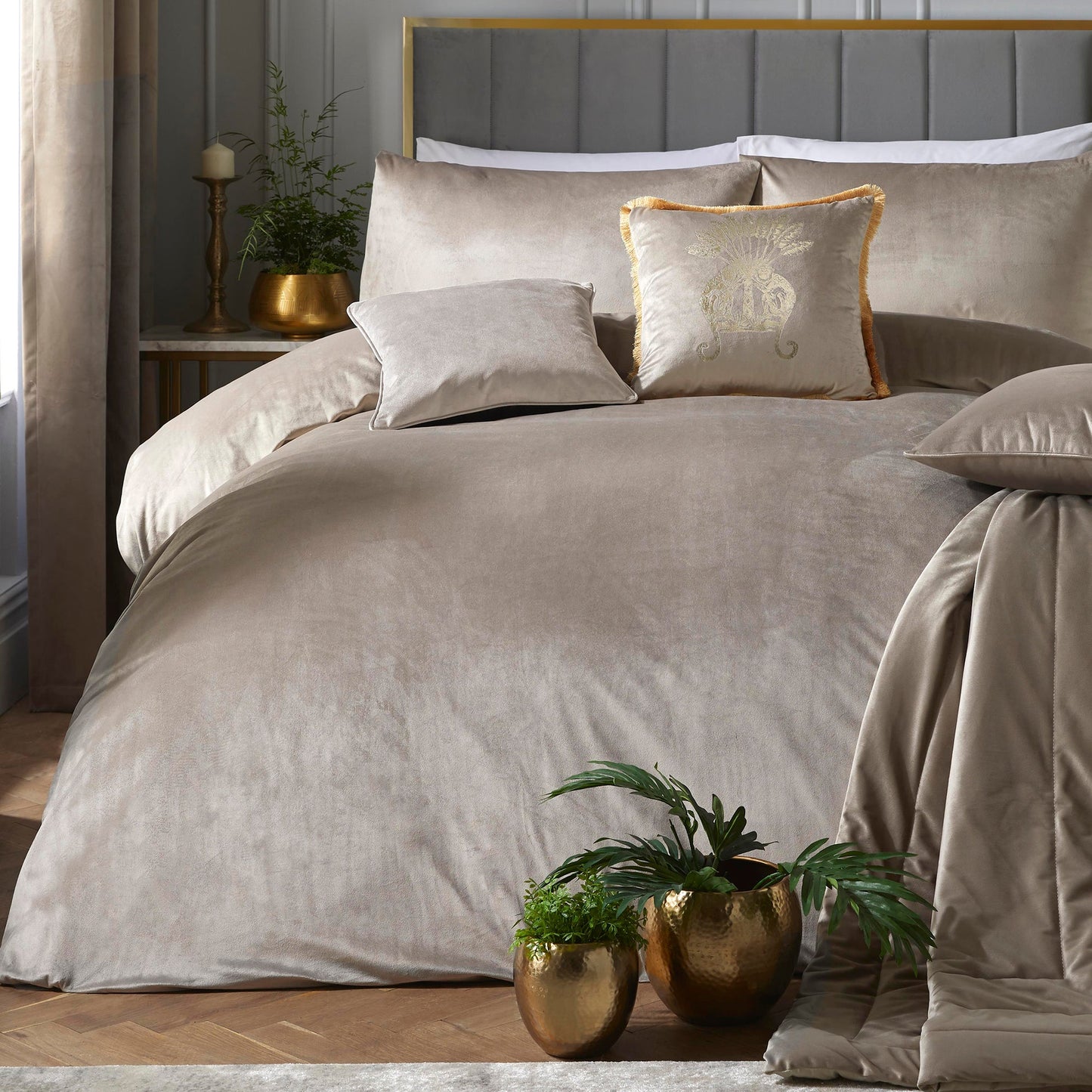 Laurence Llewelyn-Bowen Linen Montrose Bedding Duvet Cover Set